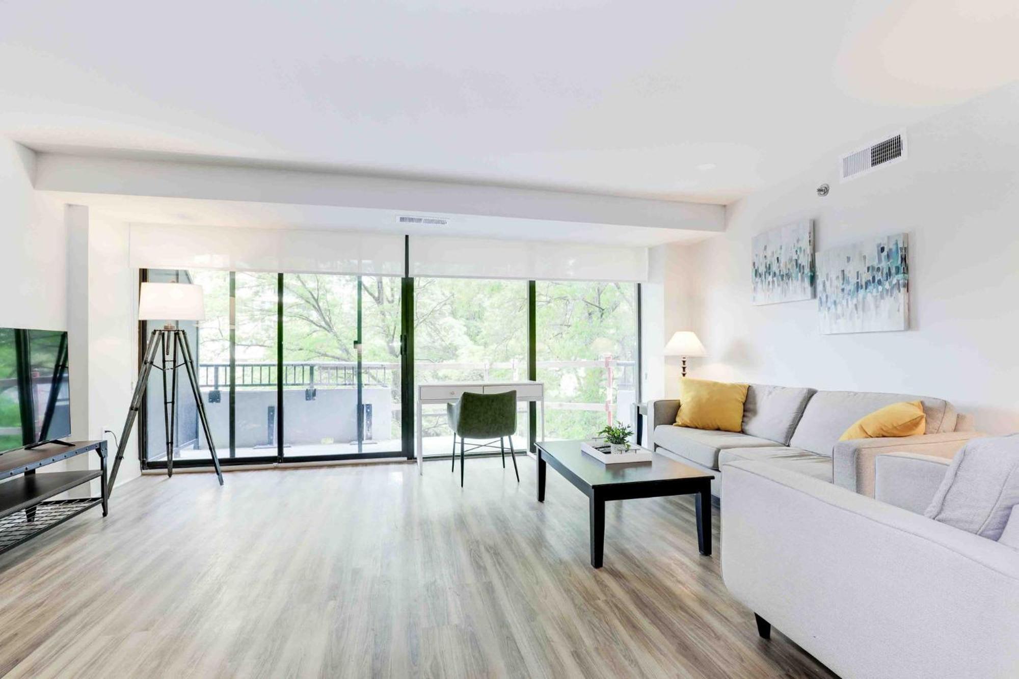 2Br Executive Apartment With Spacious Layout アーリントン エクステリア 写真
