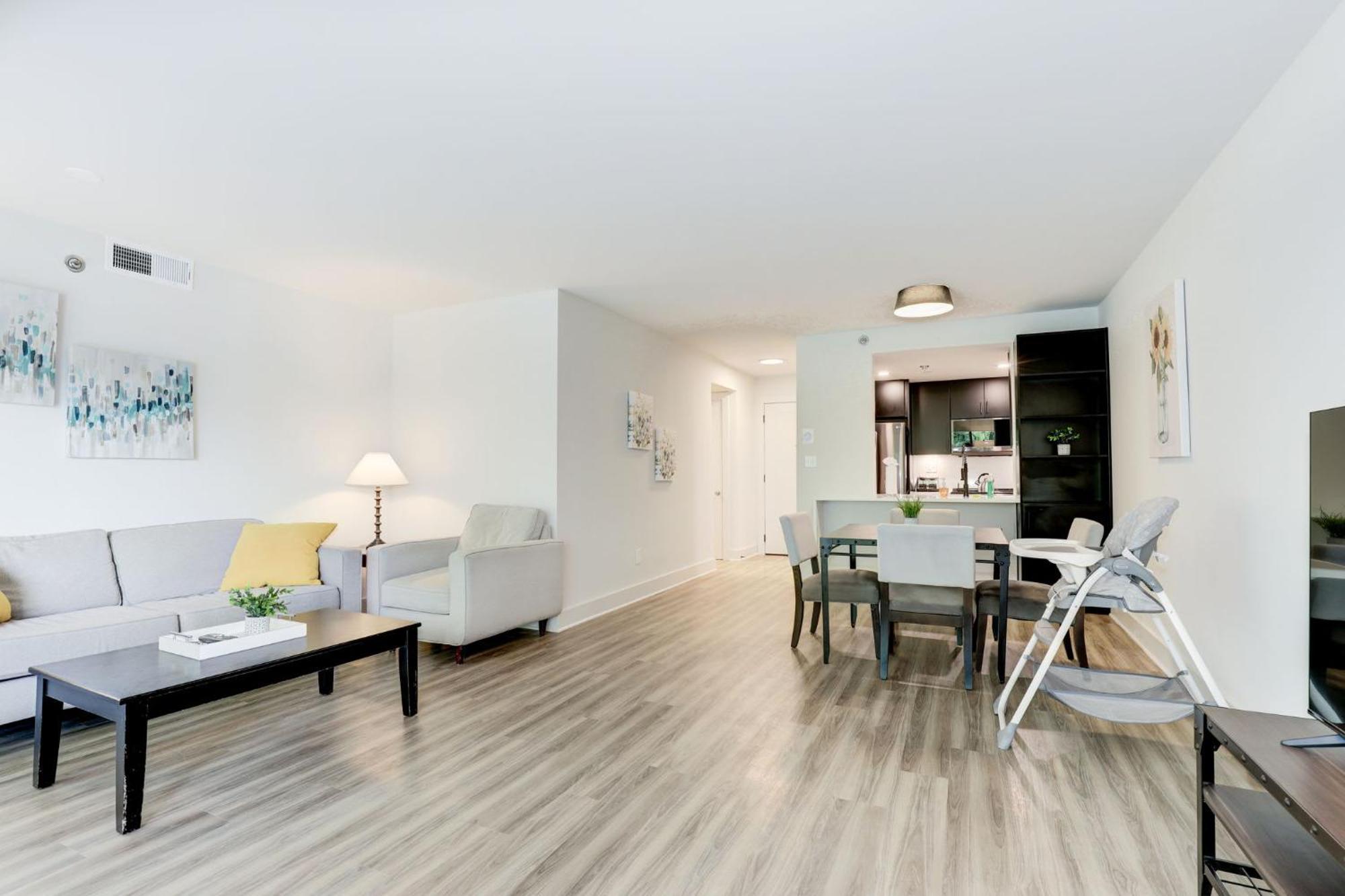 2Br Executive Apartment With Spacious Layout アーリントン エクステリア 写真