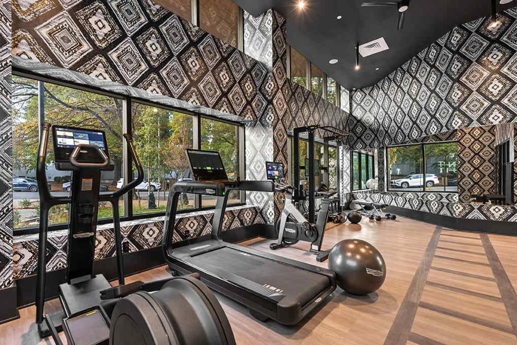 2Br Executive Apartment With Spacious Layout アーリントン エクステリア 写真