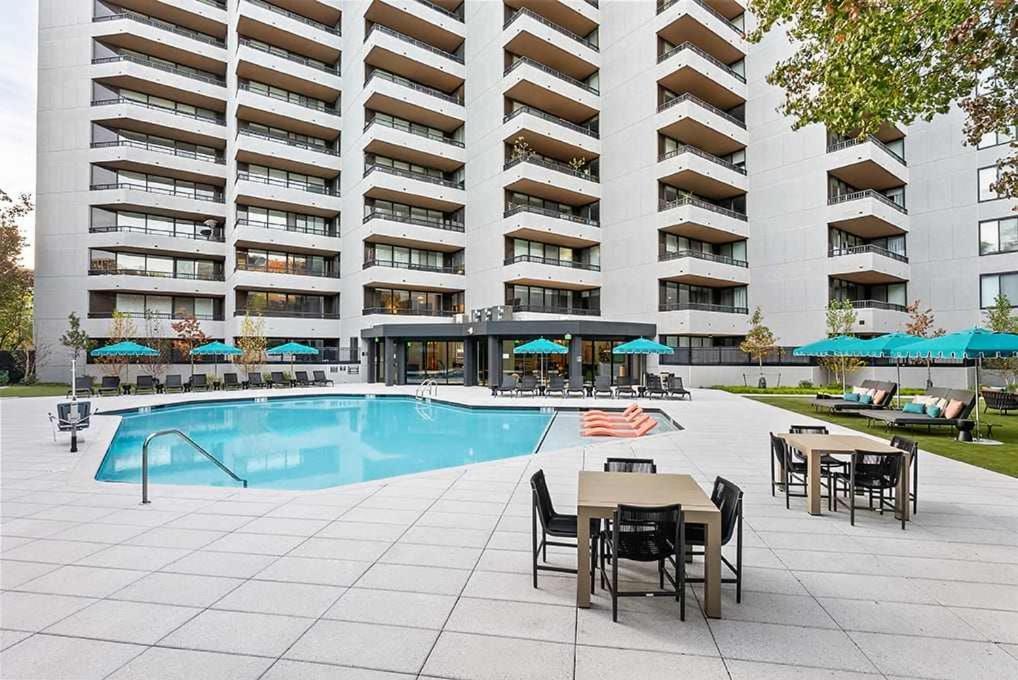 2Br Executive Apartment With Spacious Layout アーリントン エクステリア 写真