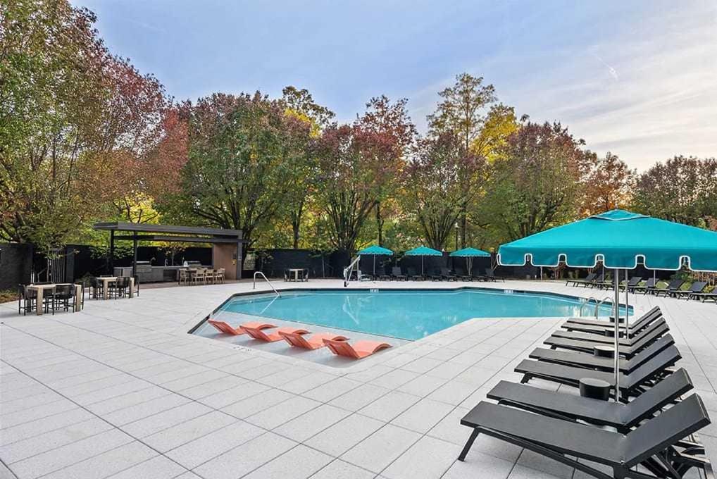 2Br Executive Apartment With Spacious Layout アーリントン エクステリア 写真